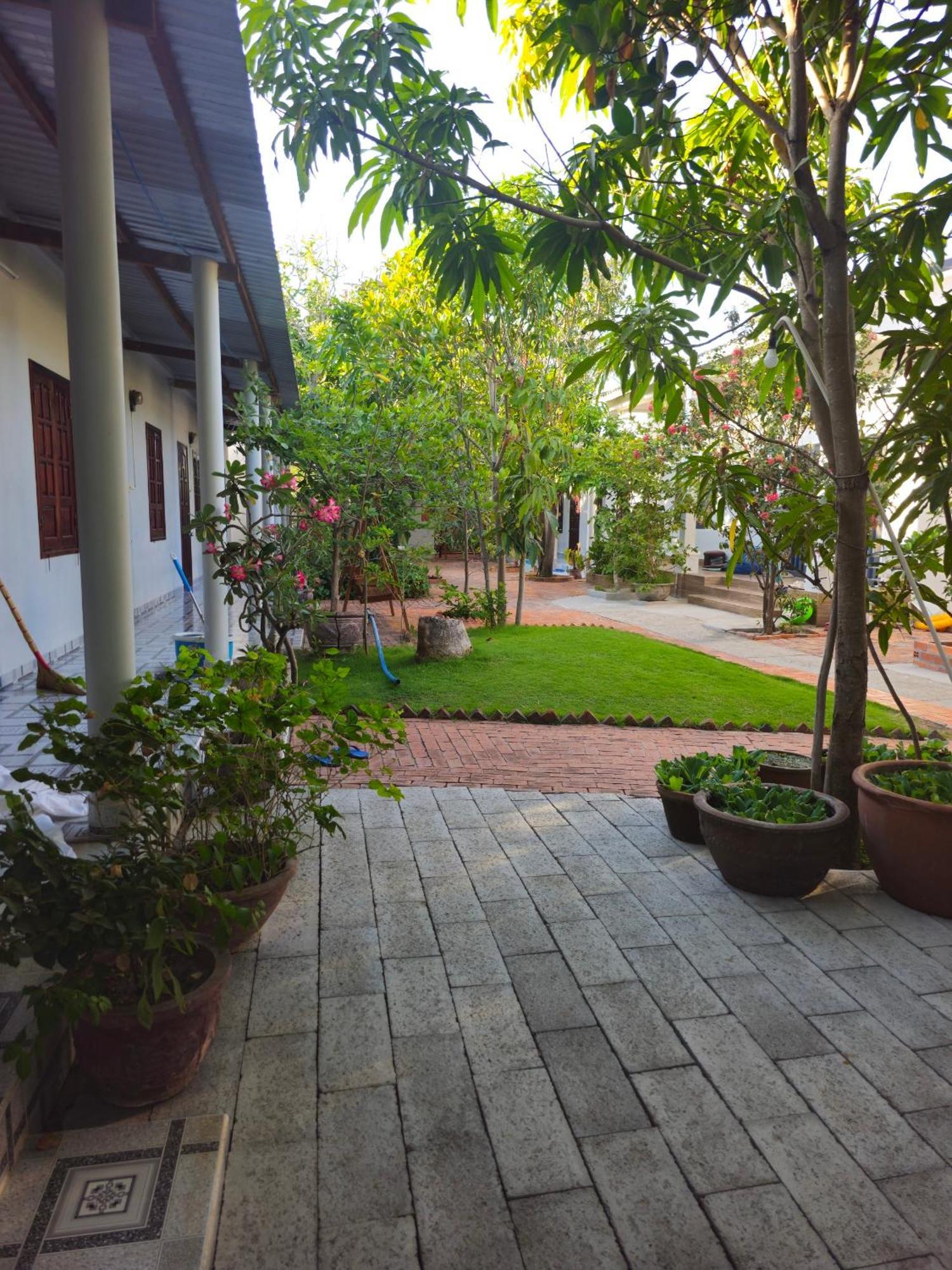 Cay Phuong Guesthouse Mui Ne Exteriör bild