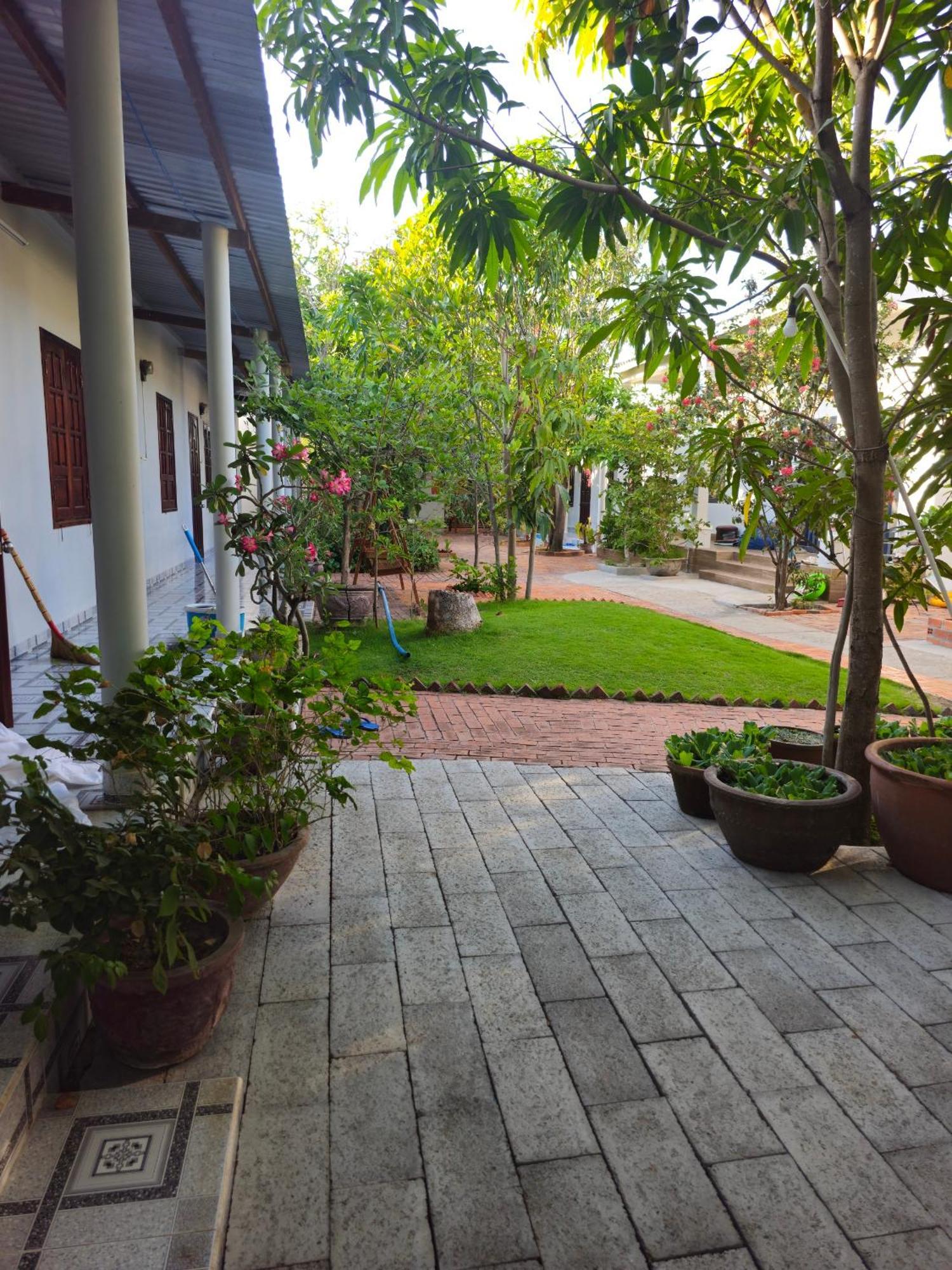 Cay Phuong Guesthouse Mui Ne Exteriör bild